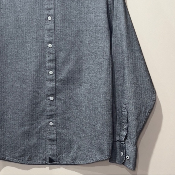 UNTUCK IT Large Slim Fit Light Flannel Chevron Gray Button Downs. 100% Cotton. - Picture 8 of 9